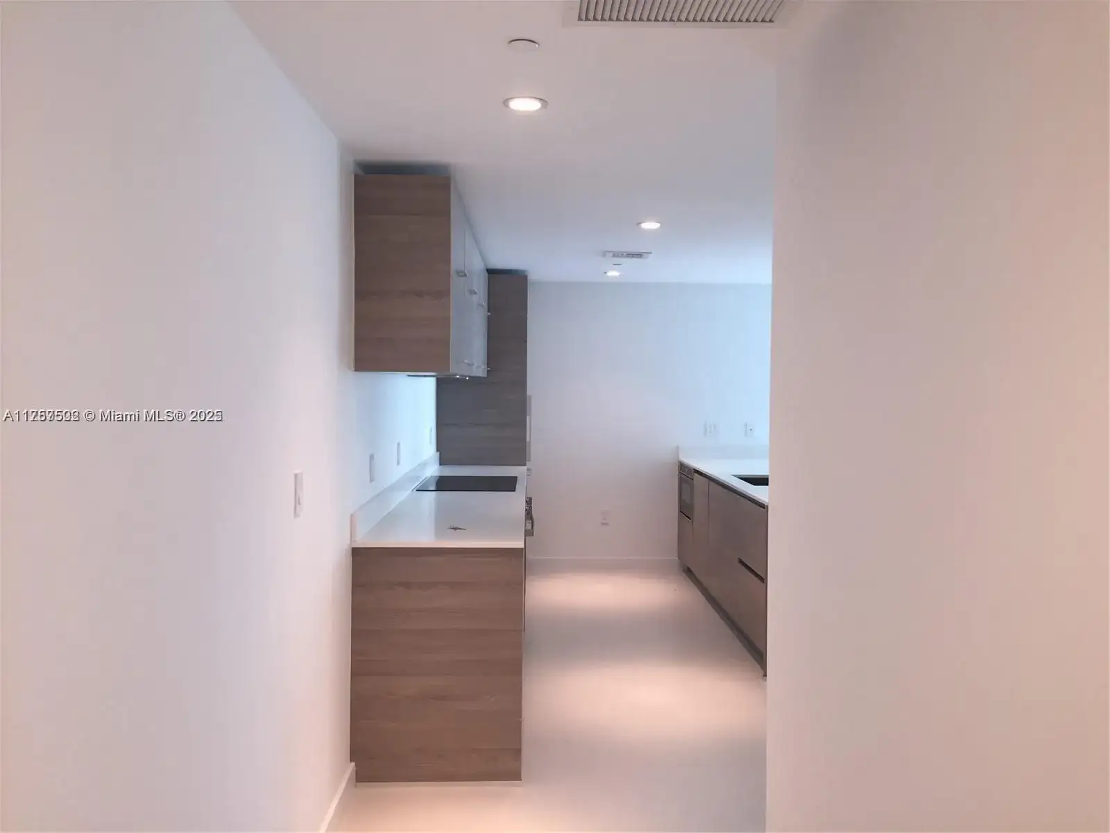 1300 S Miami Ave # 1910, Miami FL 33130 photo 4