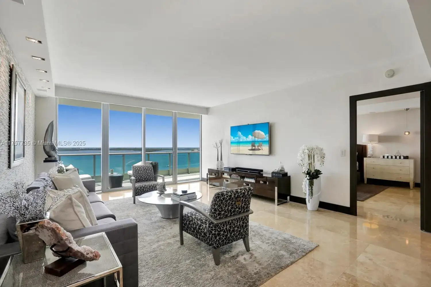 1331 Brickell Bay Dr # 1905, Miami FL 33131 photo 2