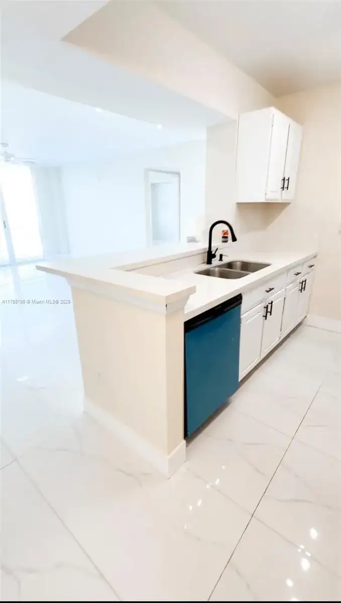 2665 SW 37th Ave # 612, Miami FL 33133 photo 3