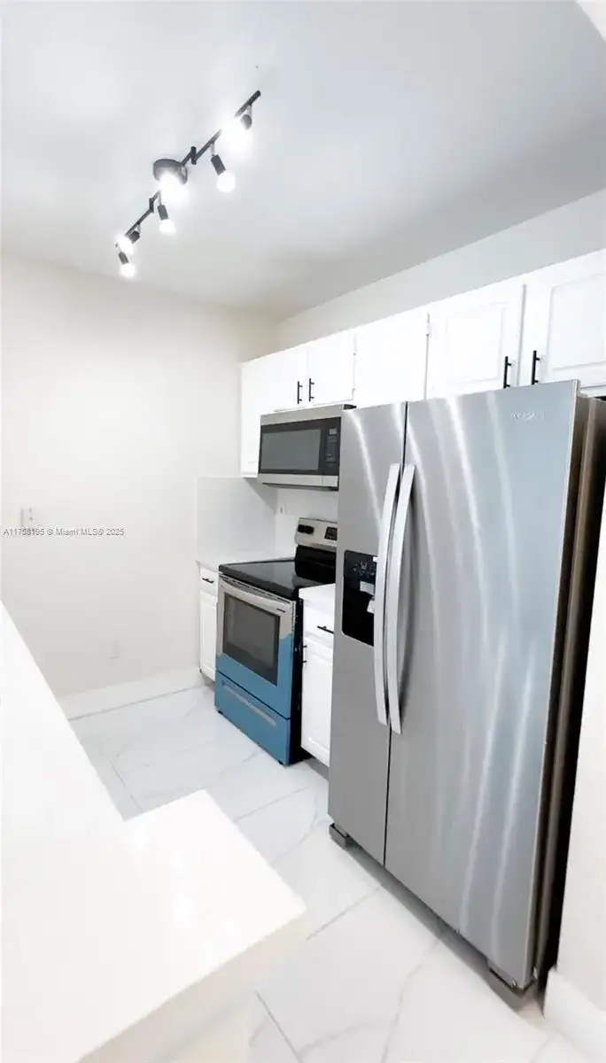 2665 SW 37th Ave # 612, Miami FL 33133 photo 4