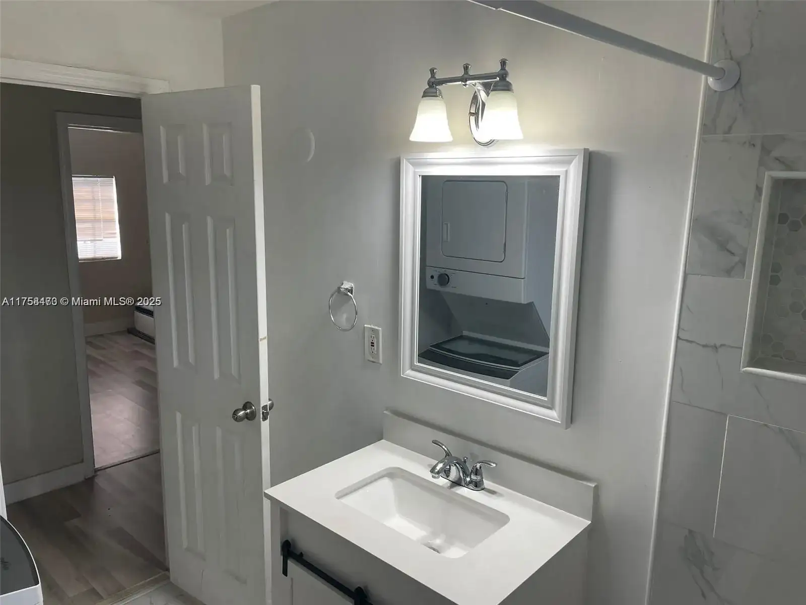 4896 SW 28th Ter, Dania Beach FL 33312 photo 4