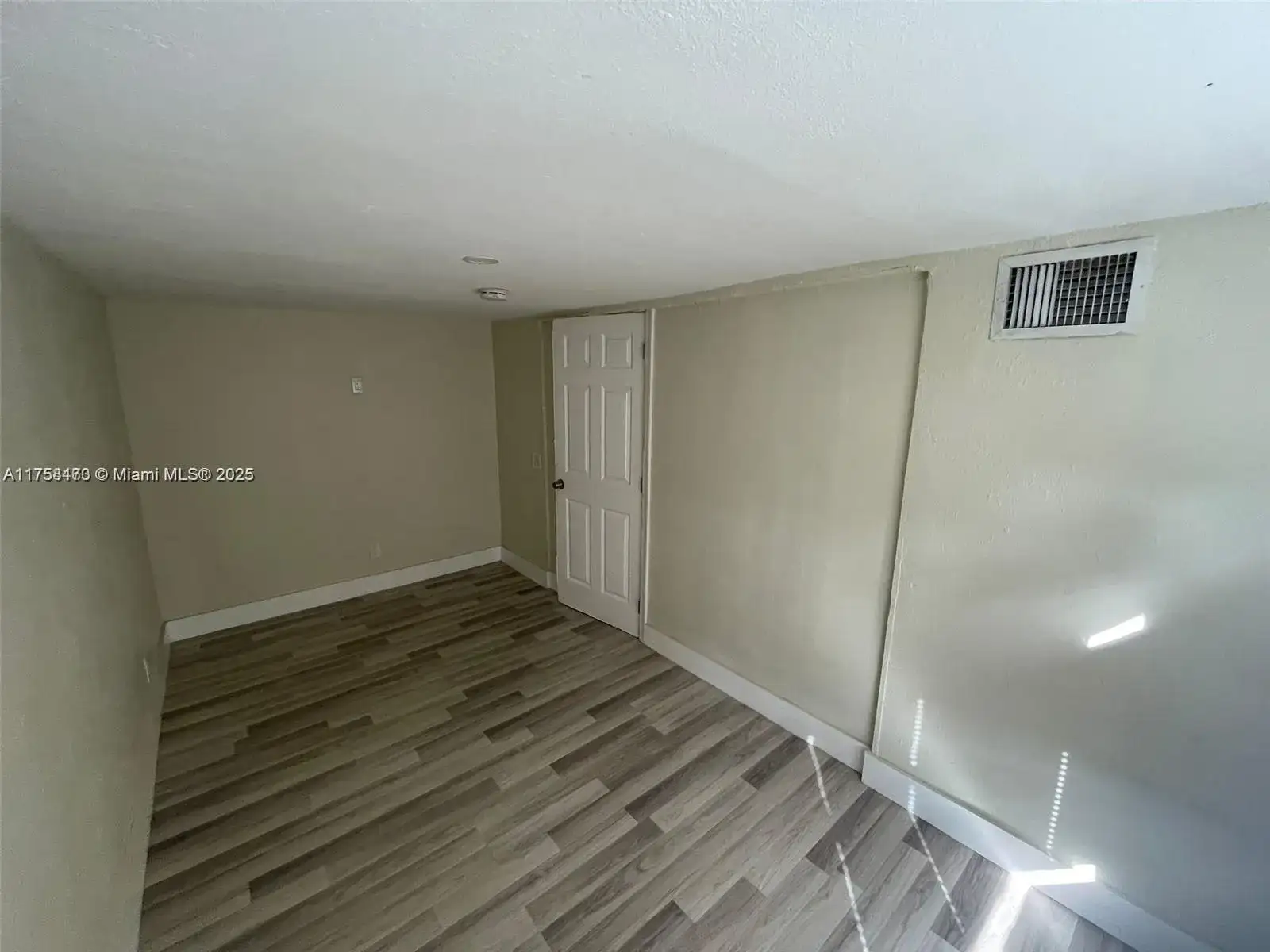 4896 SW 28th Ter, Dania Beach FL 33312 photo 5