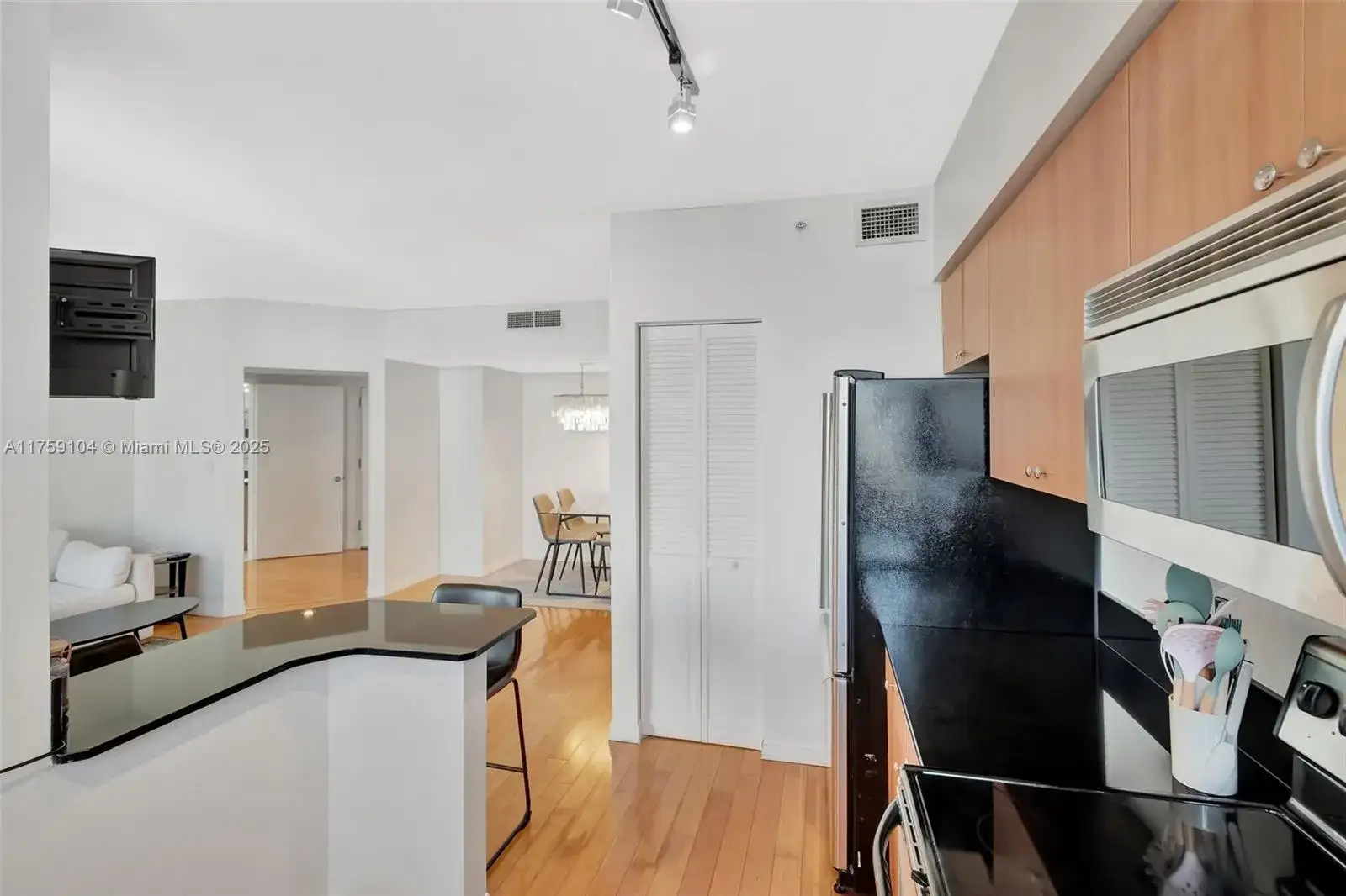 1330 West Ave # 909, Miami Beach FL 33139 photo 5