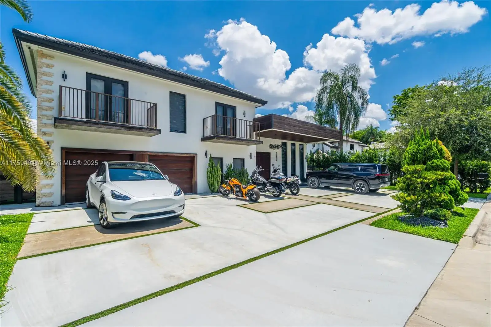 5453 NW 94th Doral Pl, Doral FL 33178 photo 2