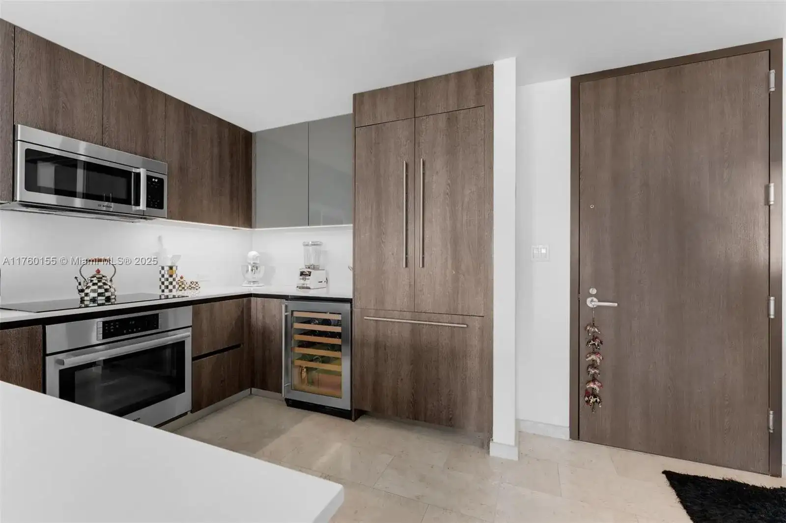 68 SE 6th St # 1404, Miami FL 33131 photo 5