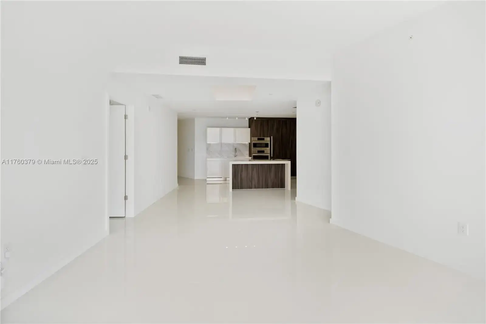 851 NE 1st Ave # 4203, Miami FL 33132 photo 5