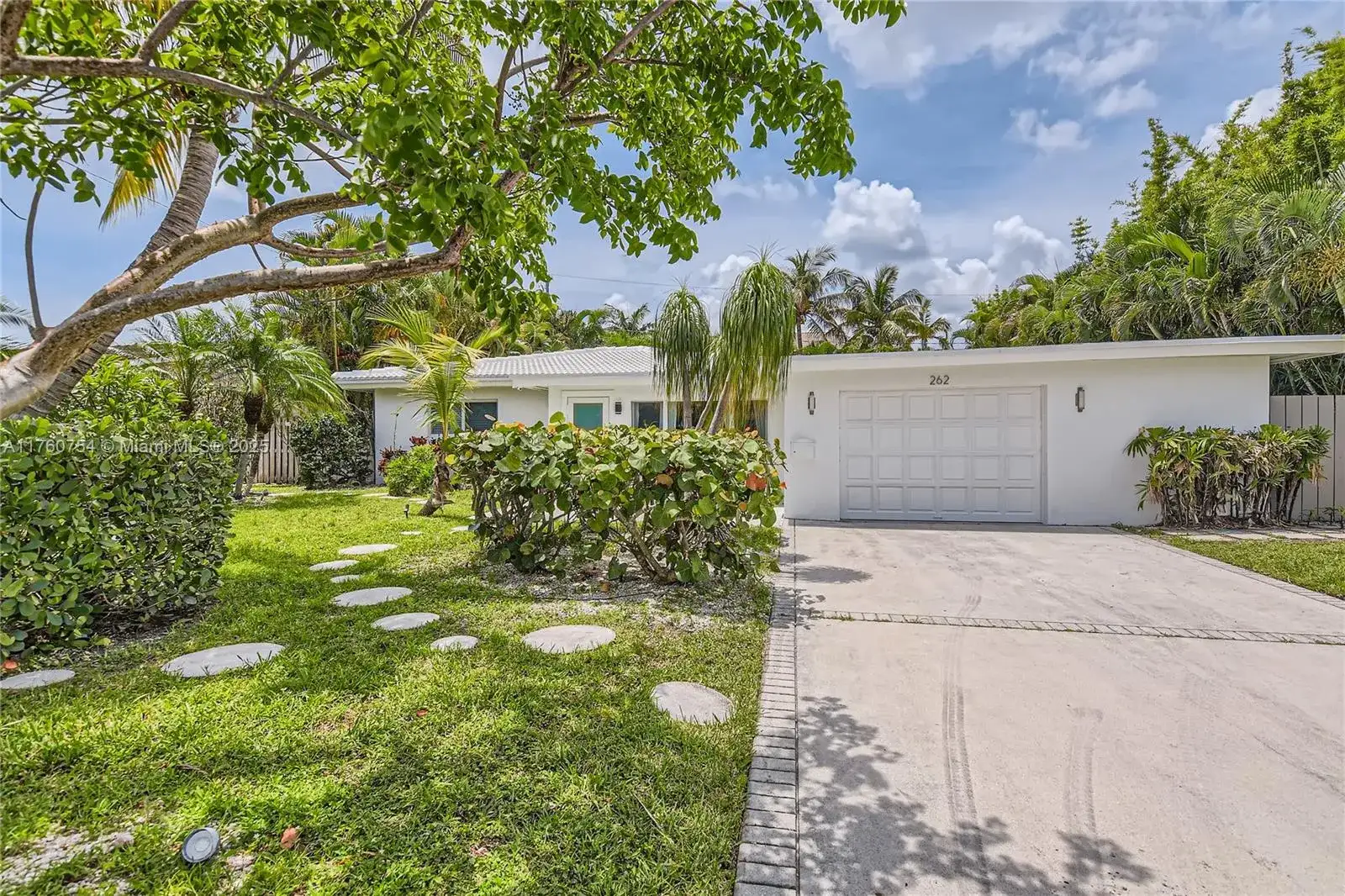 262 Bombay Ave, Lauderdale By The Sea FL 33308 photo 2