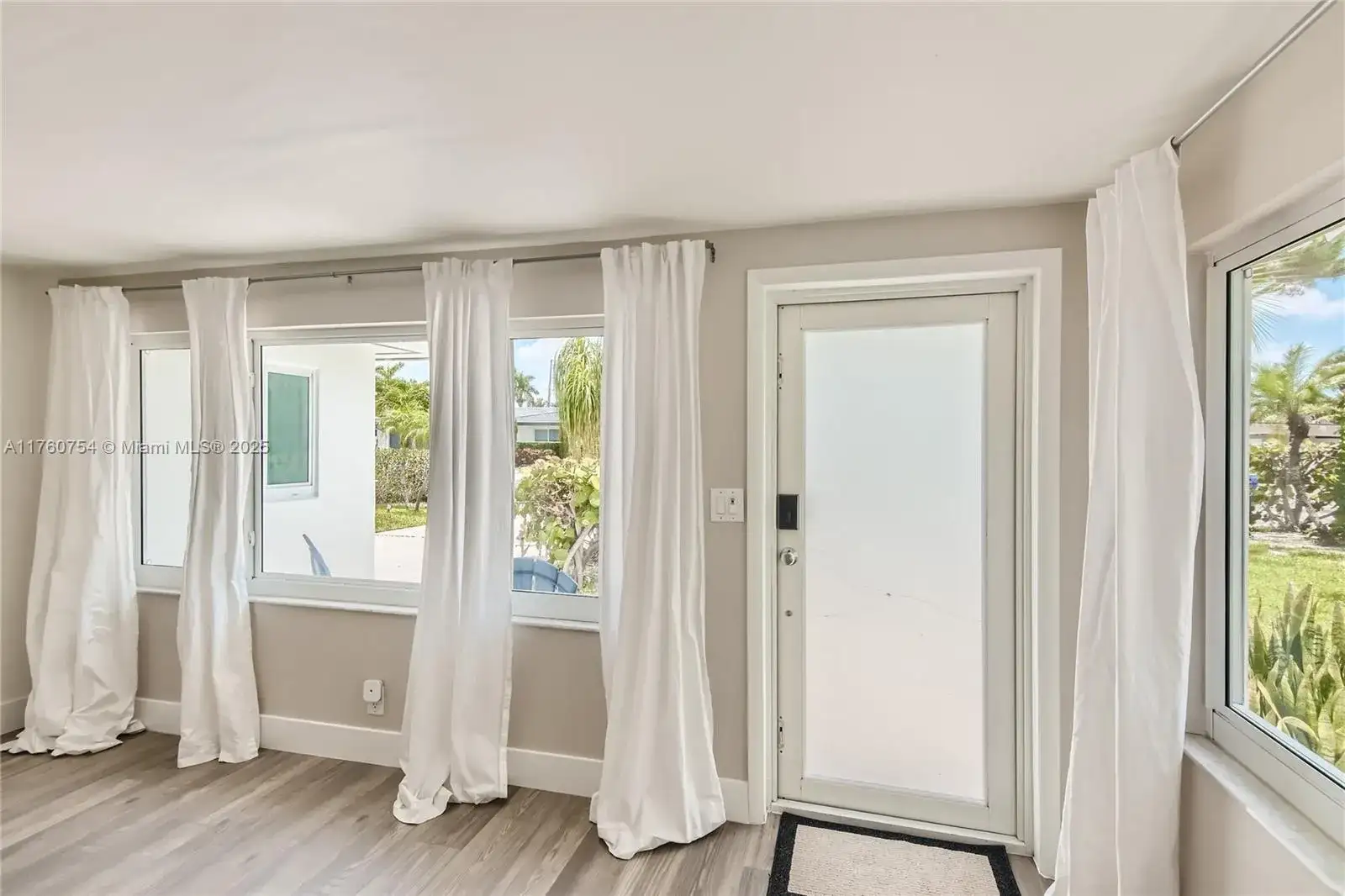 262 Bombay Ave, Lauderdale By The Sea FL 33308 photo 5