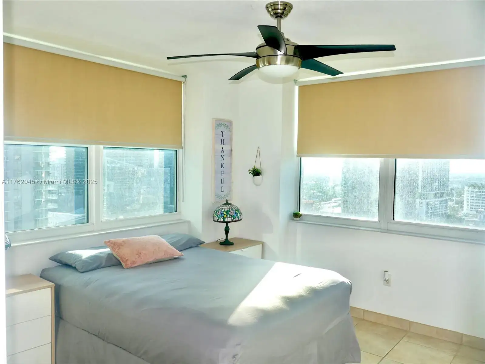 31 SE 5th St # 2611, Miami FL 33131 photo 4