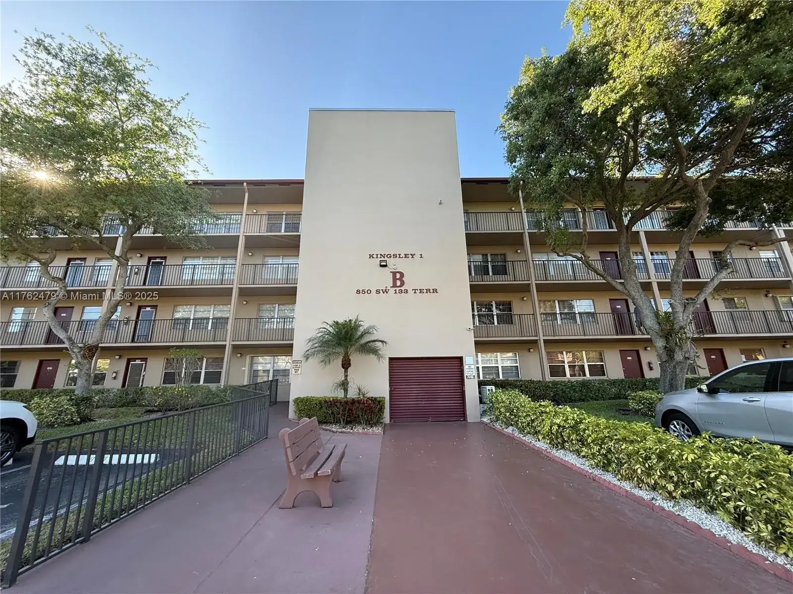 850 SW 133rd Ter # 213B, Pembroke Pines FL 33027 photo 4