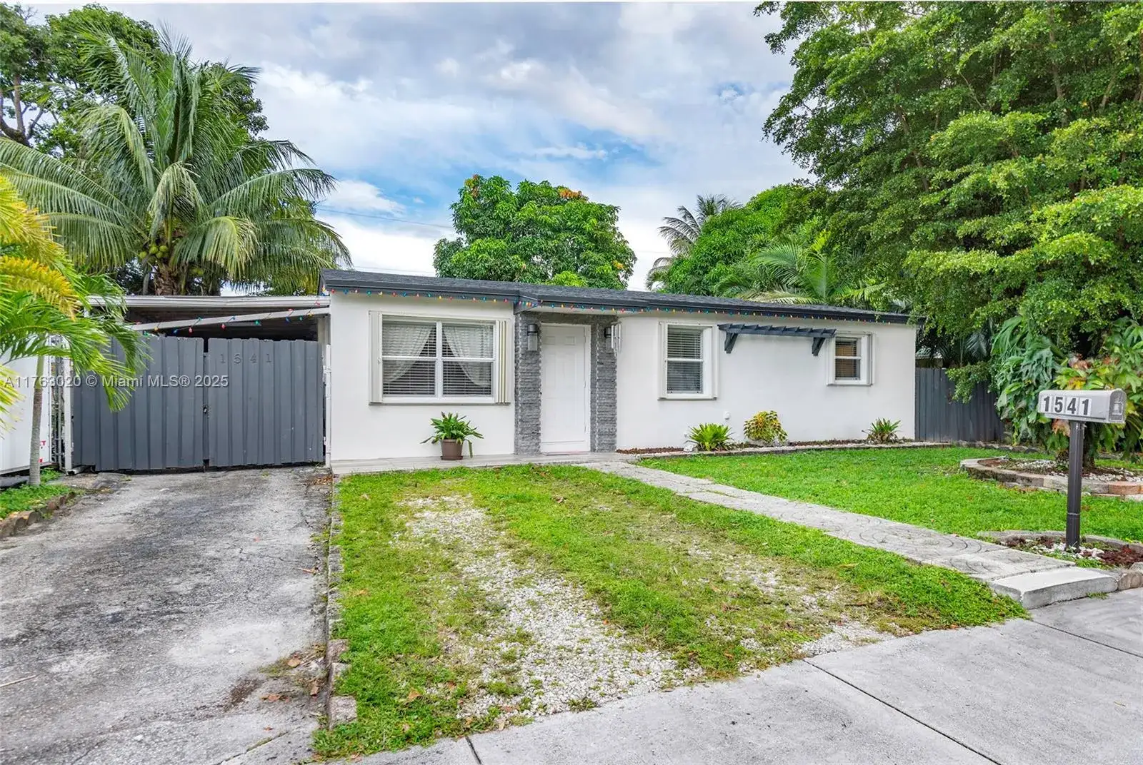 1541 N 72nd Ave, Hollywood FL 33024 photo 3