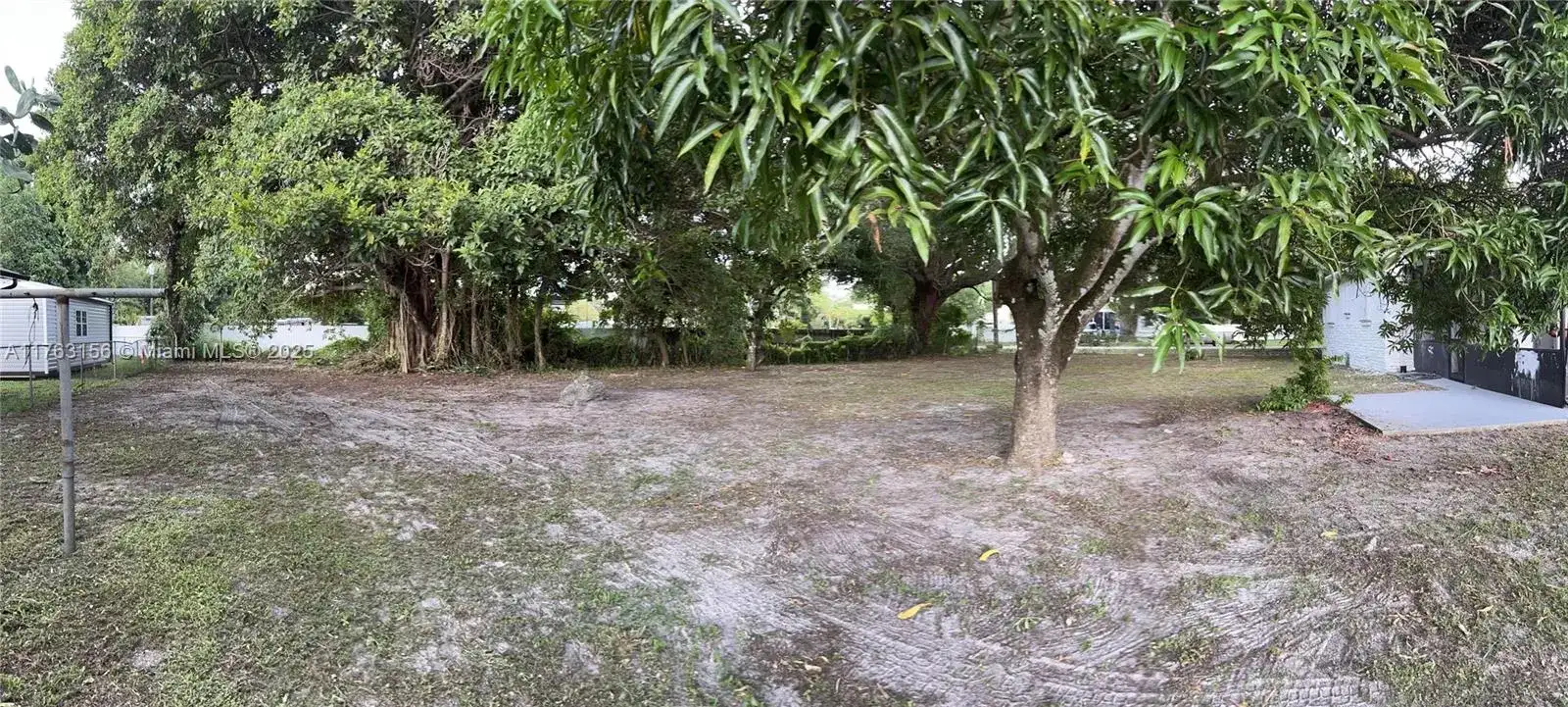 205 Seaman Ave, Opa-Locka FL 33054 photo 4
