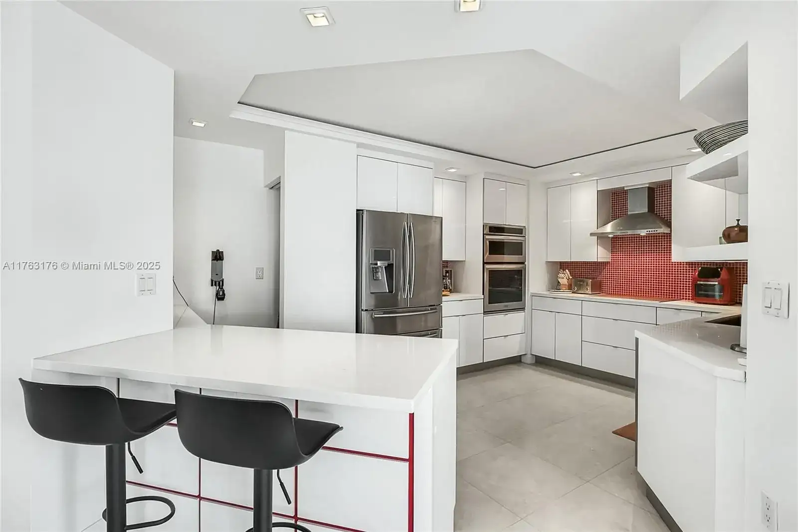 9801 Collins Ave, Bal Harbour FL 33154 photo 5
