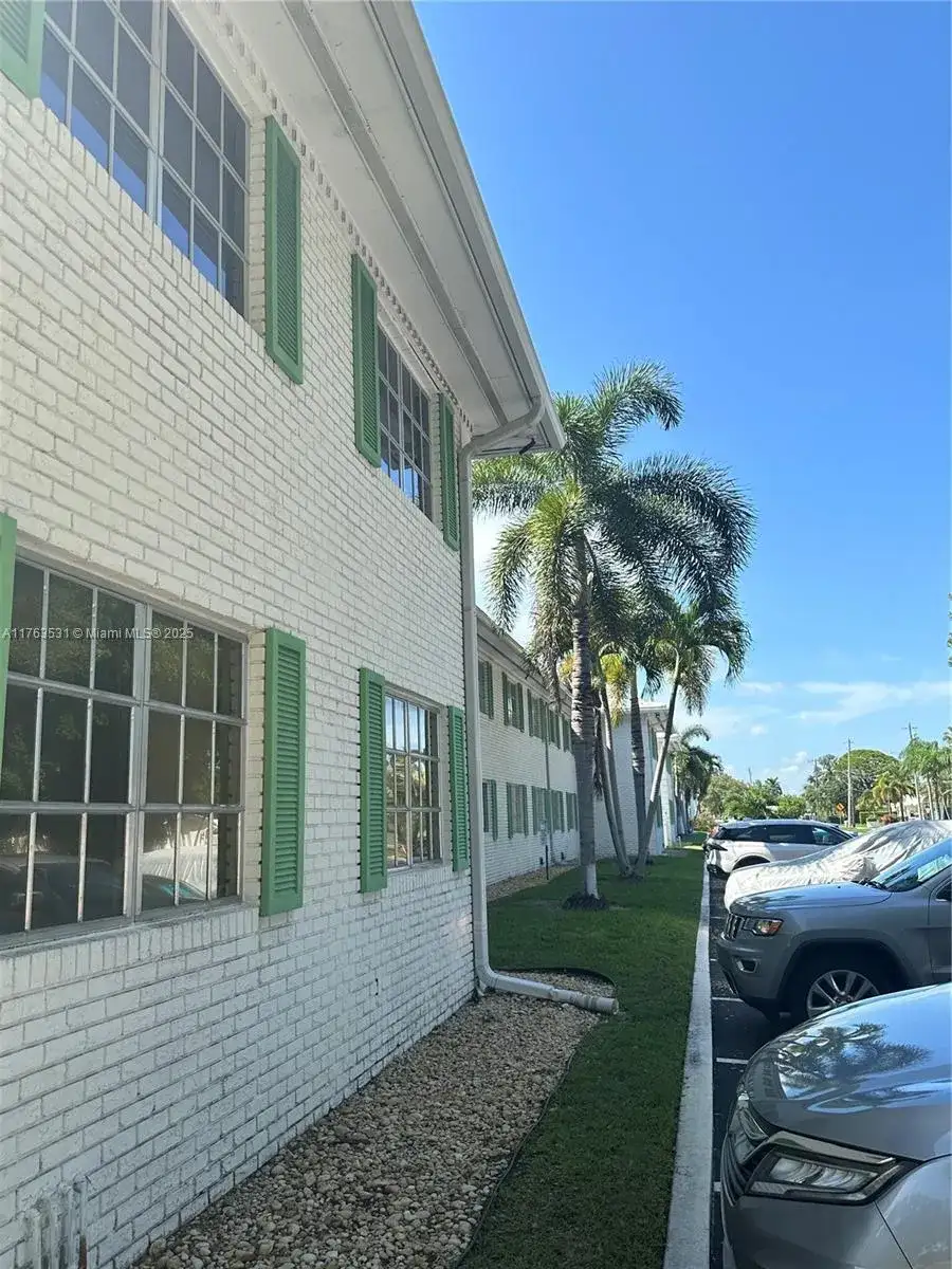 1851 NE 62nd St # 504, Fort Lauderdale FL 33308 photo 4