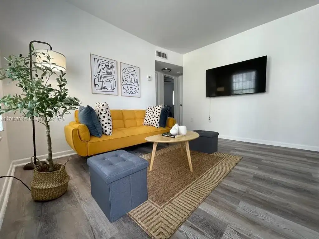 55 NW 11th Ave # 3, Miami FL 33128 photo 4