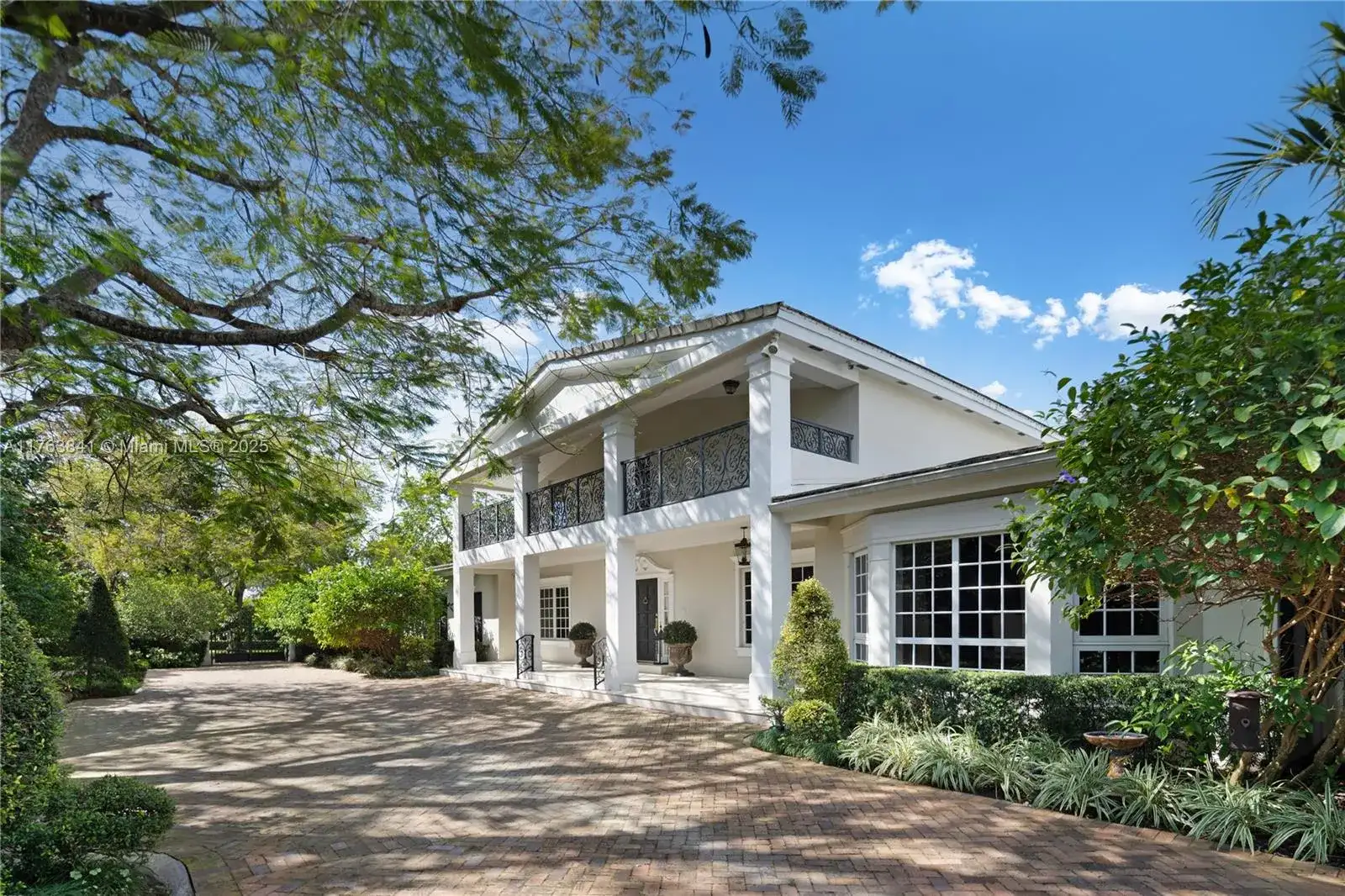 4620 Granada Blvd, Coral Gables FL 33146 photo 2