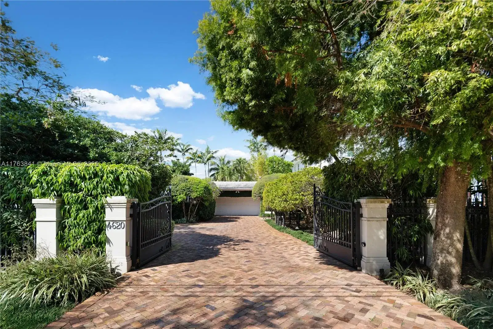 4620 Granada Blvd, Coral Gables FL 33146 photo 3