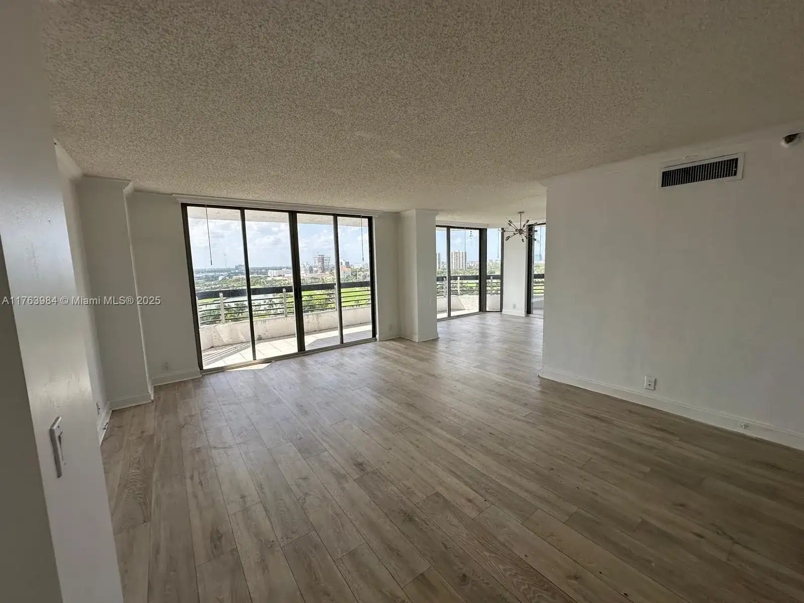 3400 NE 192nd # 1608, Aventura FL 33180 photo 4