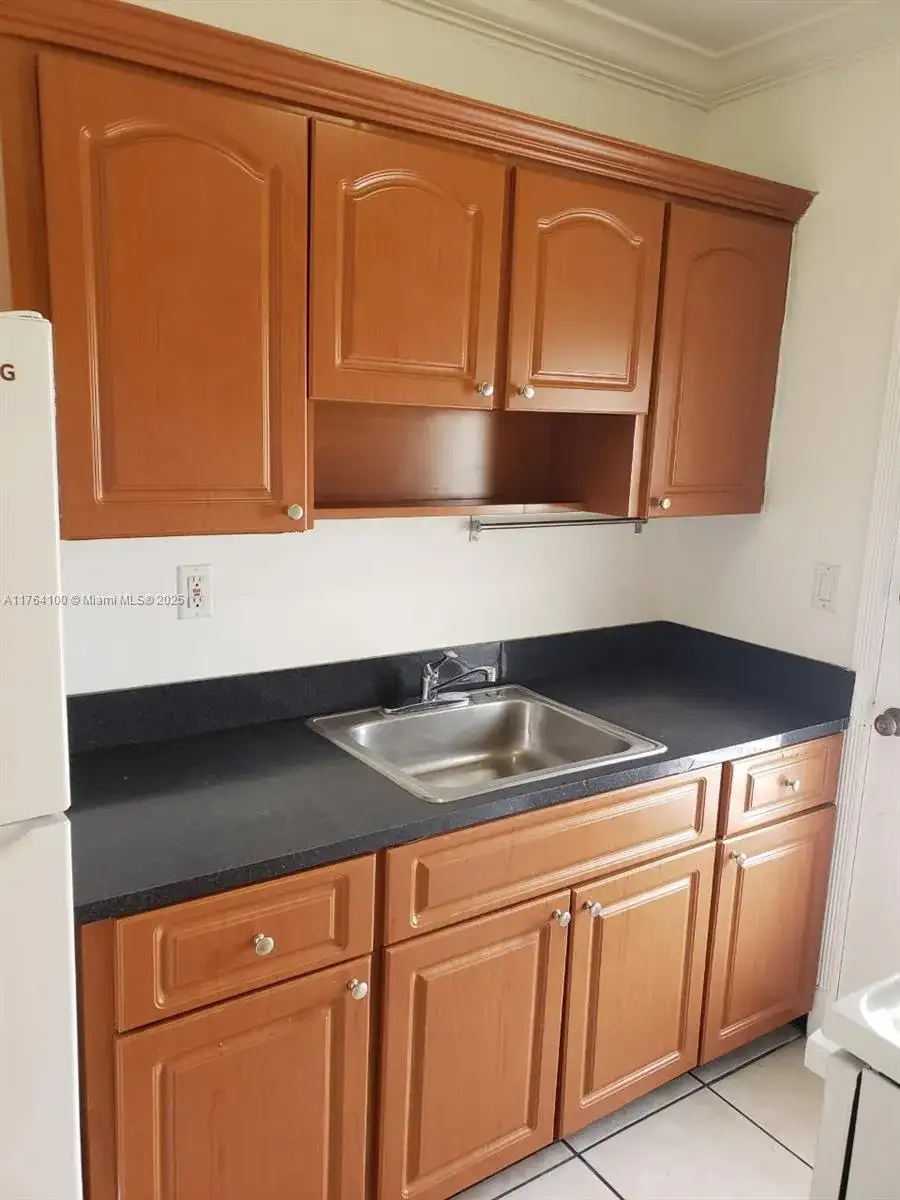 318 Majorca Ave # 306, Coral Gables FL 33134 photo 4