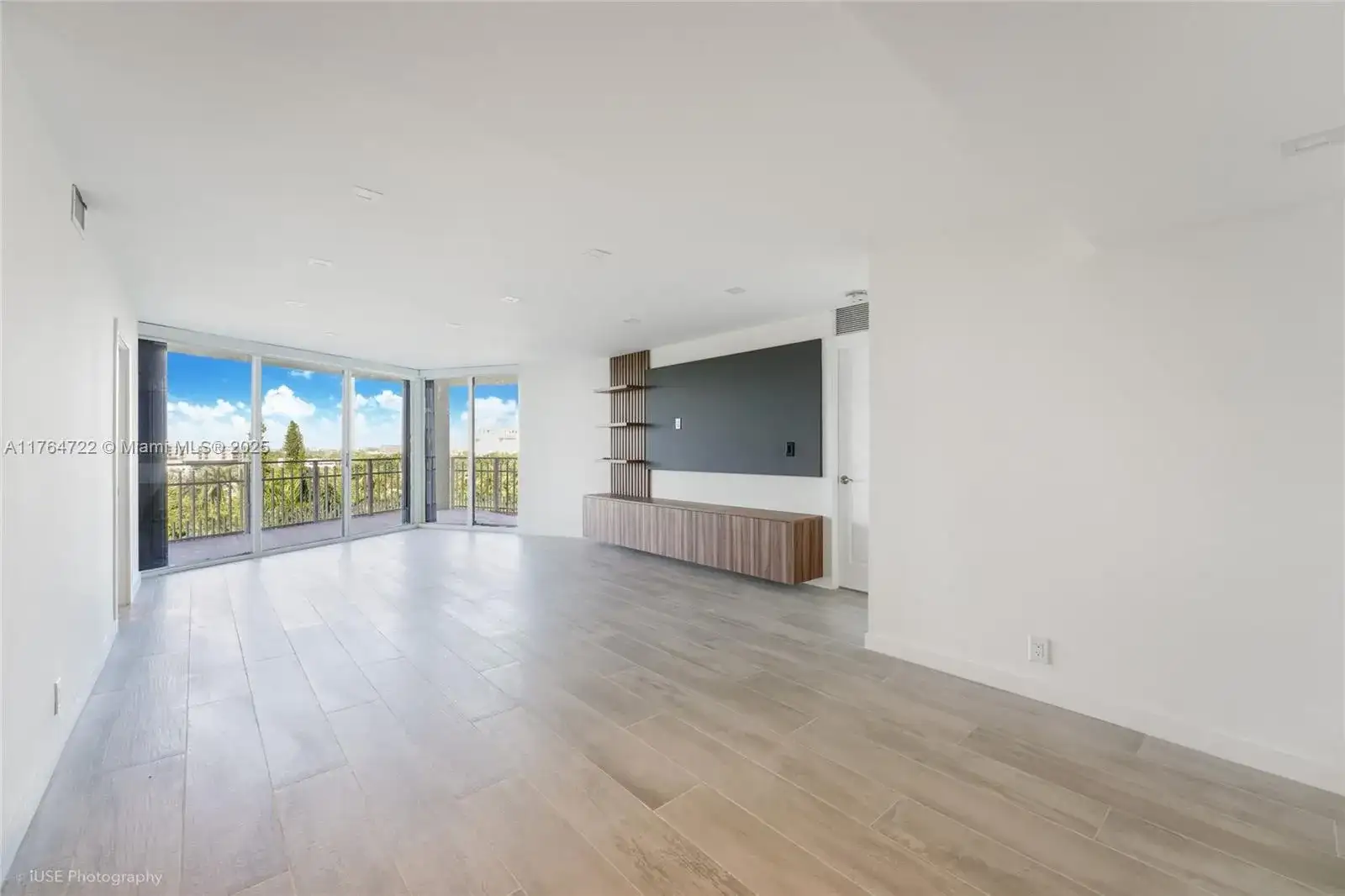 1000 Quayside Ter # 903, Miami FL 33138 photo 4