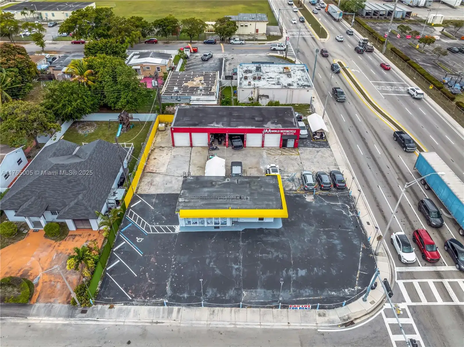 5600 E 8th Ave, Hialeah FL 33013 photo 3