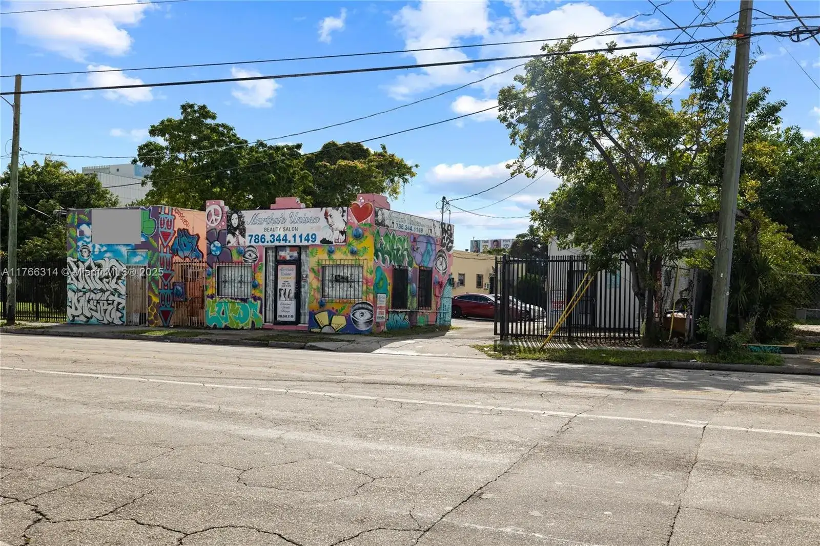 660,662,664 NW 29th St, Miami FL 33127 photo 2