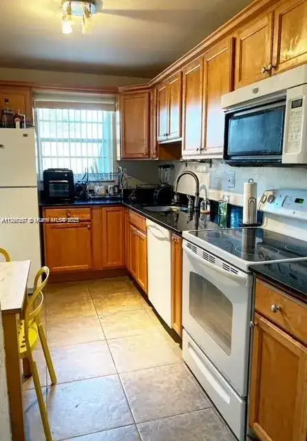 2771 Taft St # 403, Hollywood FL 33020 photo 2