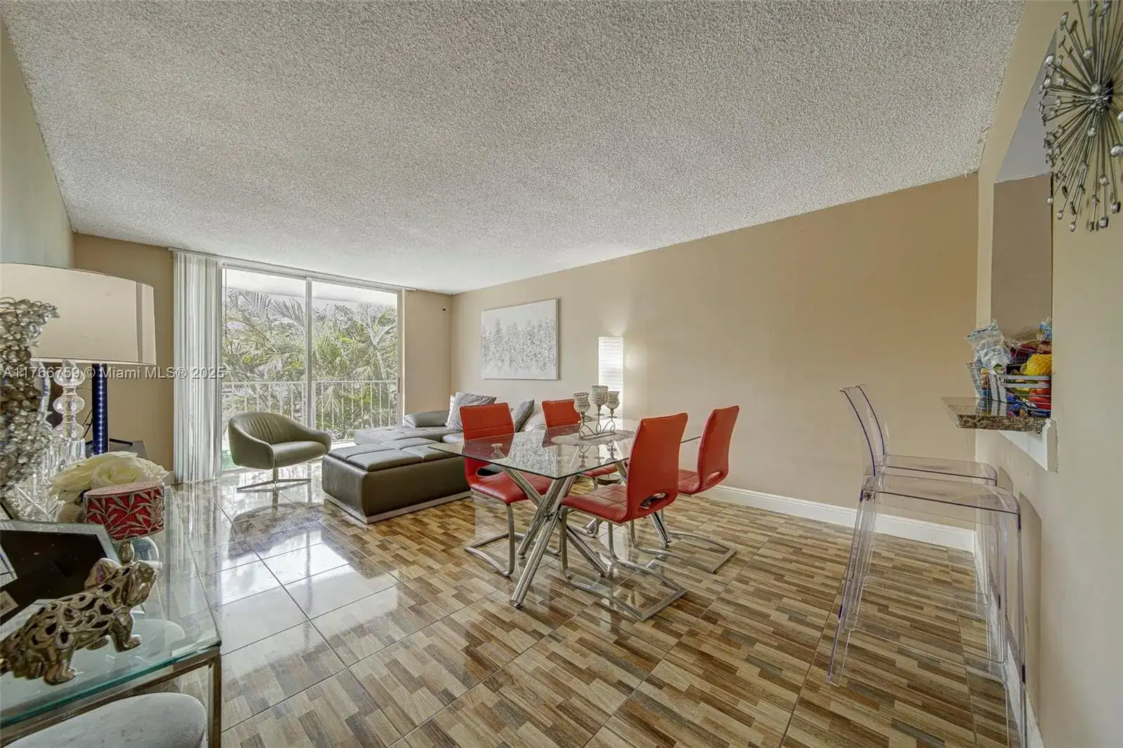 494 NW 165th St Rd # 205, Miami FL 33169 photo 2