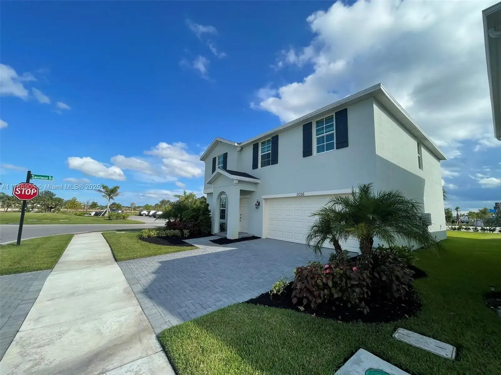 11026 NW Pondside Ln, Port St. Lucie FL 34987 photo 4