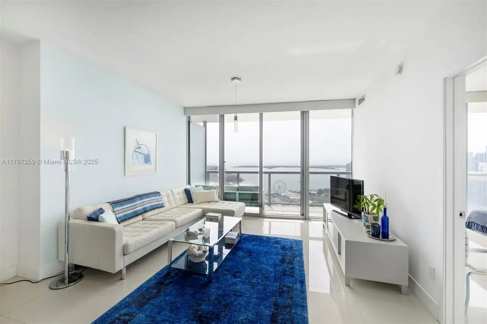 888 Biscayne Blvd # 4306, Miami FL 33132 photo 2
