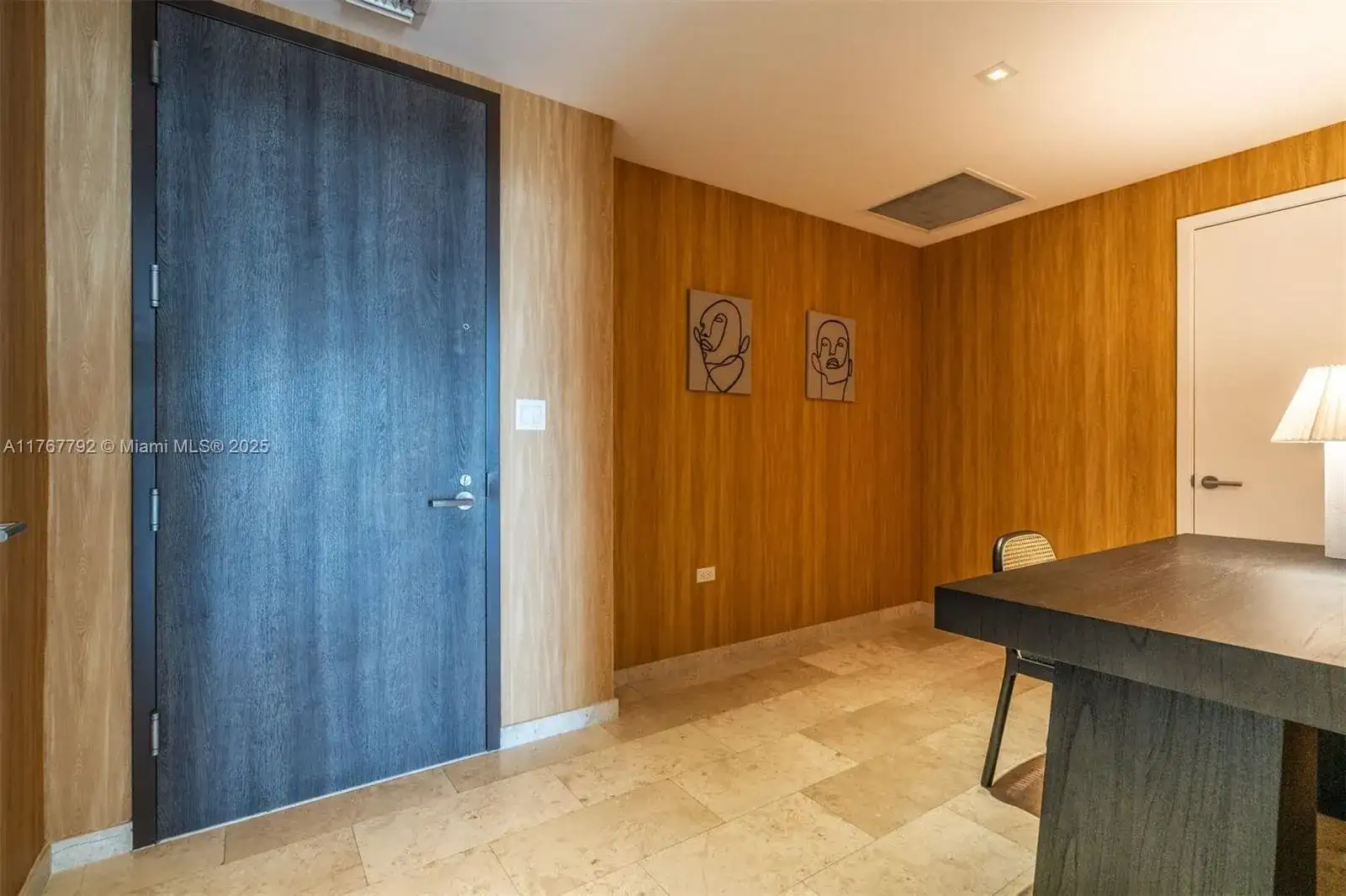 68 SE 6th St # 1403, Miami FL 33131 photo 5