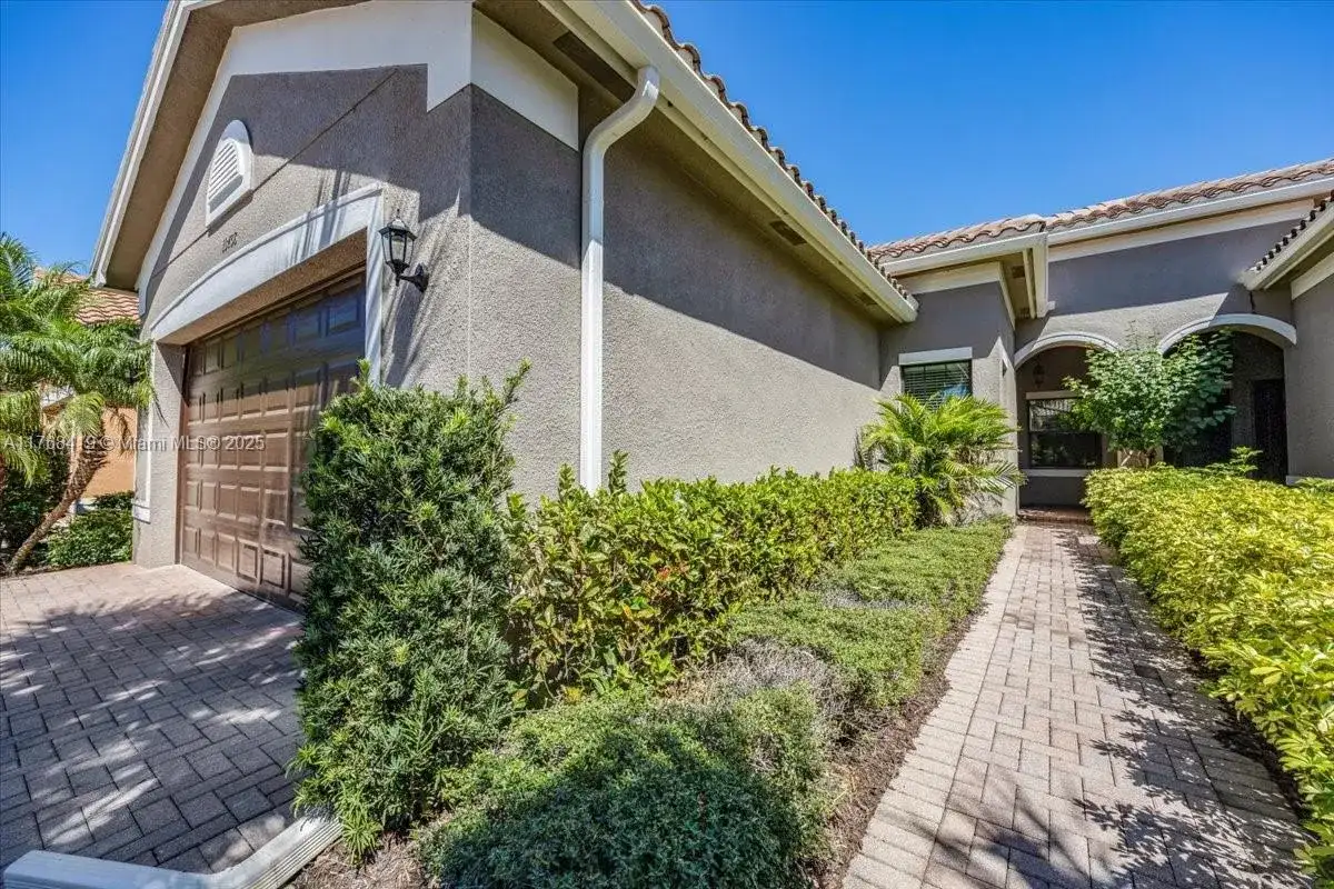 13458 Sumter Lane, Naples FL 34109 photo 2