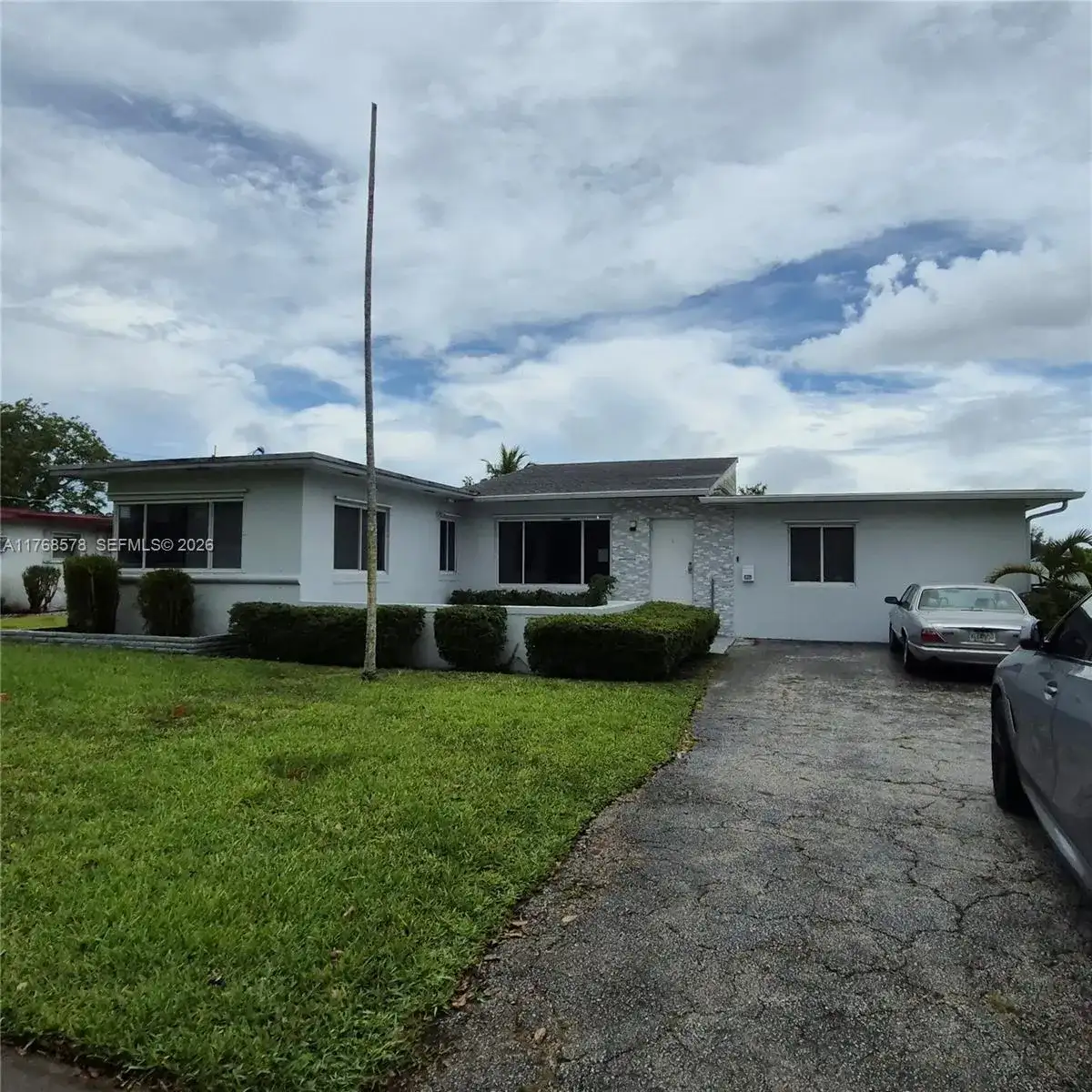 8320 NW 10 Ave, Miami FL 33150 photo 2