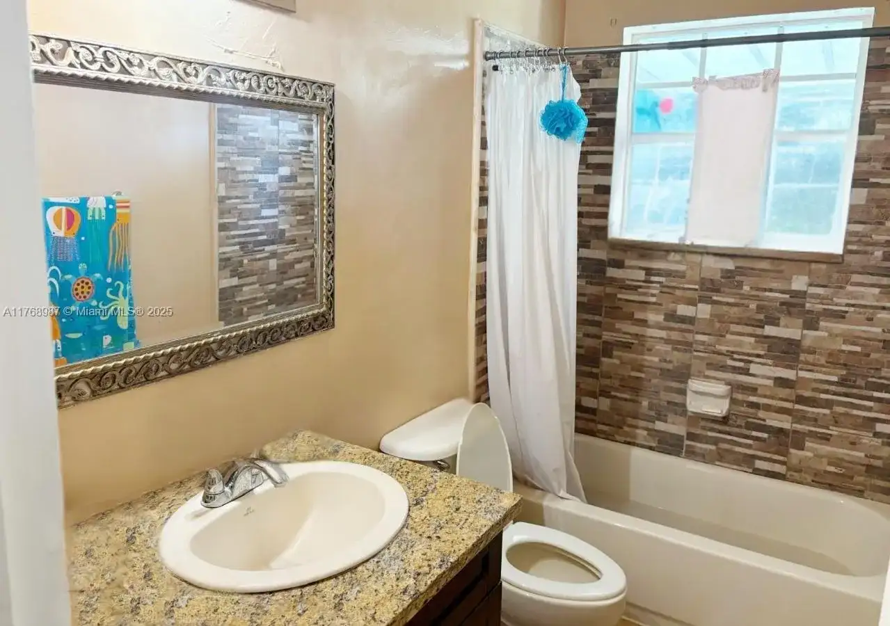 18001 NW 14th Ct, Miami Gardens FL 33169 photo 2
