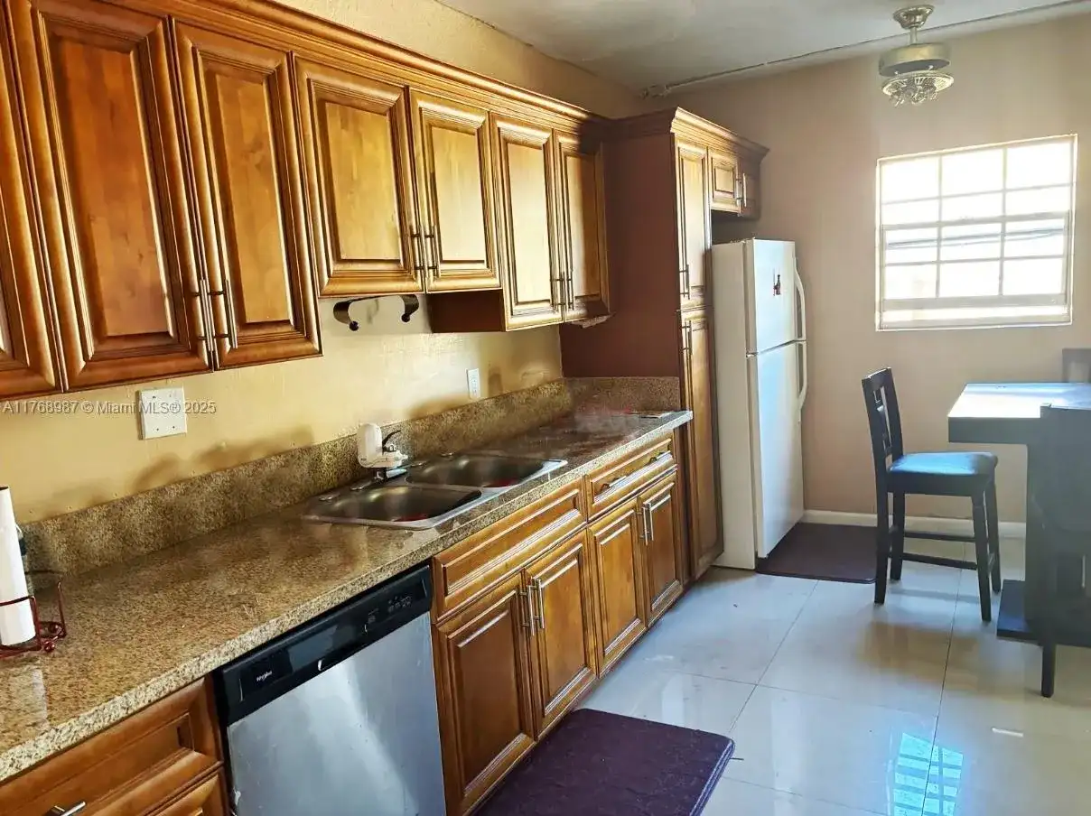 18001 NW 14th Ct, Miami Gardens FL 33169 photo 4