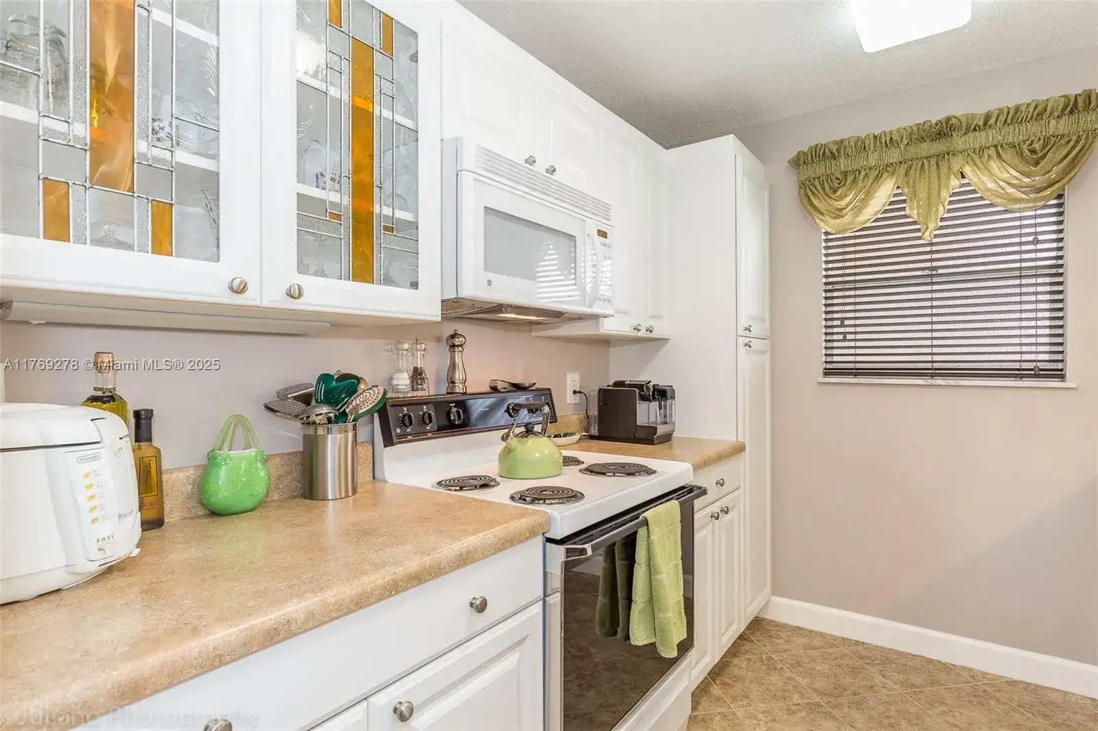 201 178th Dr # 438, Sunny Isles Beach FL 33160 photo 4