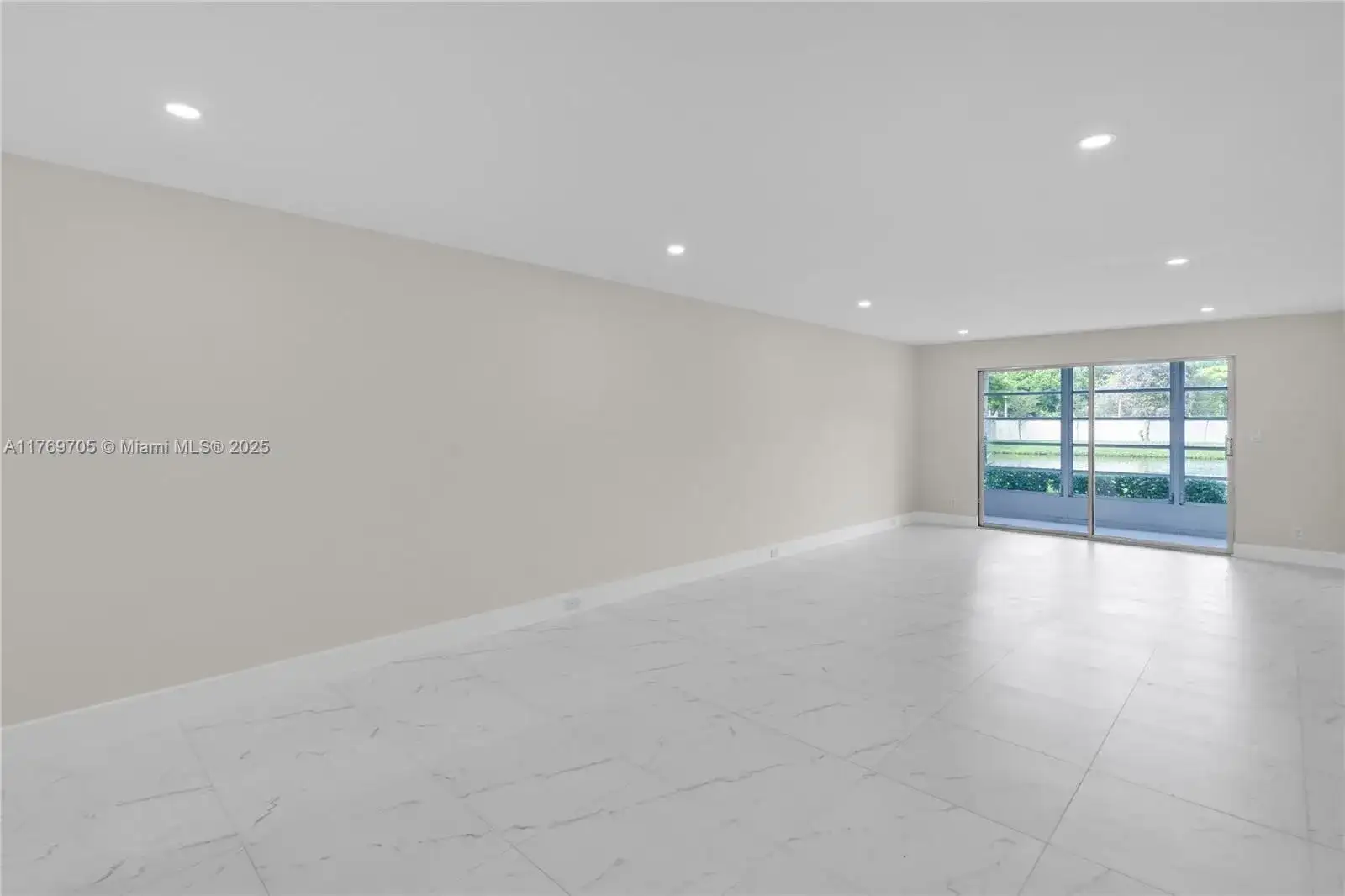 2501 Antigua Ter # F1, Coconut Creek FL 33066 photo 4