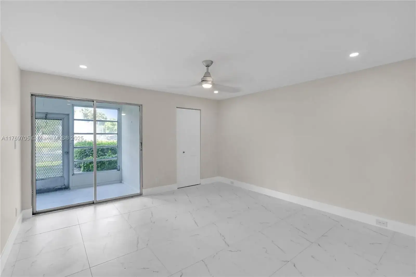 2501 Antigua Ter # F1, Coconut Creek FL 33066 photo 5