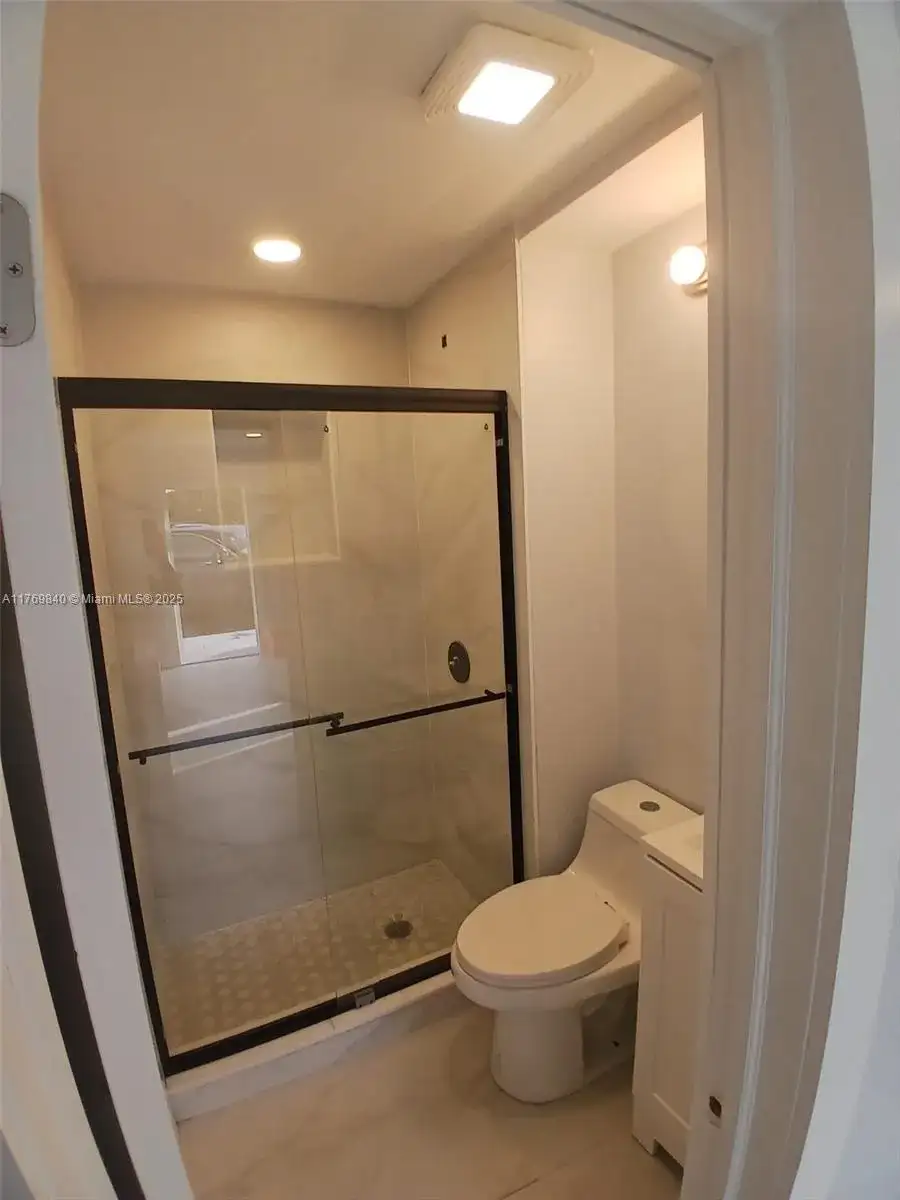 5636 Arthur St, Hollywood FL 33021 photo 5