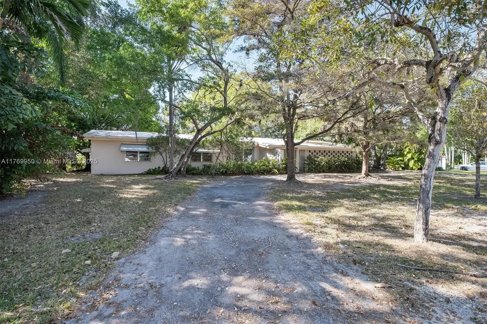 11600 SW 69th Ct, Pinecrest FL 33156 photo 2