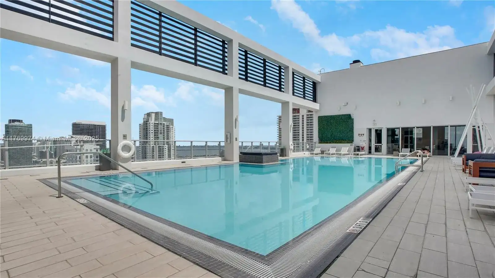 151 SE 1st St # 1001, Miami FL 33131 photo 5