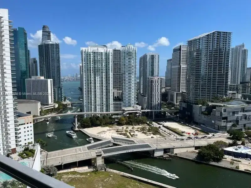 90 SW 3rd St # 3610, Miami FL 33130 photo 3