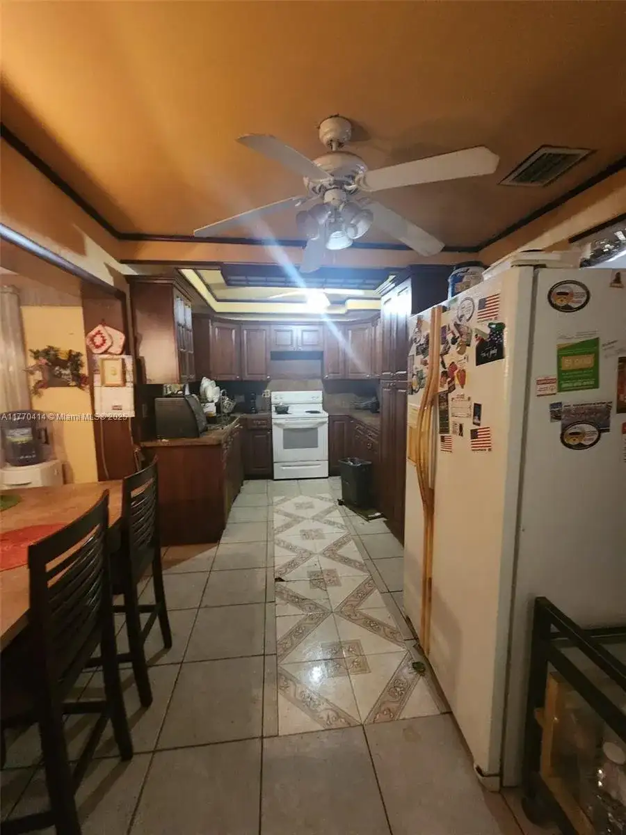 831 NW 140th St, Miami FL 33168 photo 4