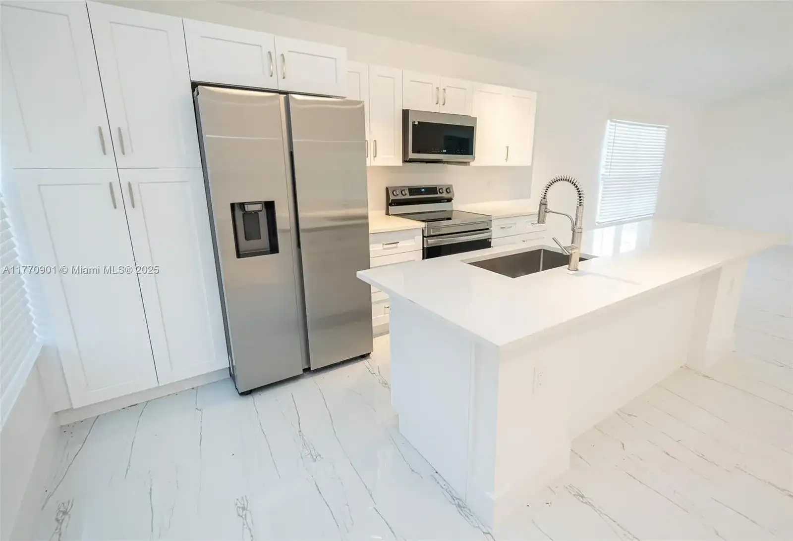 650 NW 21st Ave, Pompano Beach FL 33069 photo 5