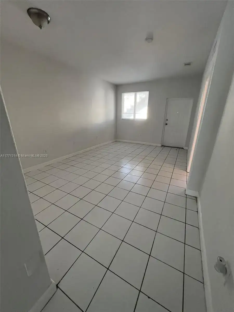 2650 SE 16th Ter # 101, Homestead FL 33035 photo 5