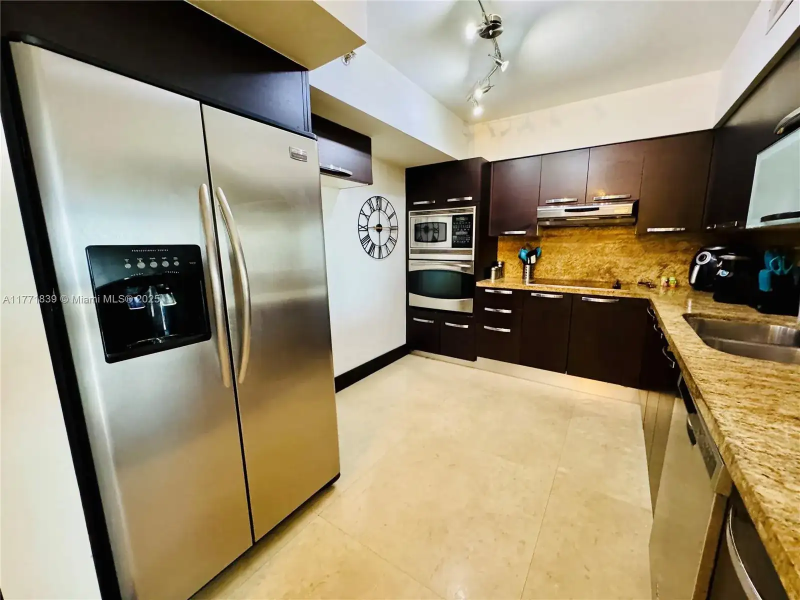 3600 Mystic Pointe Dr # 1210, Aventura FL 33180 photo 5