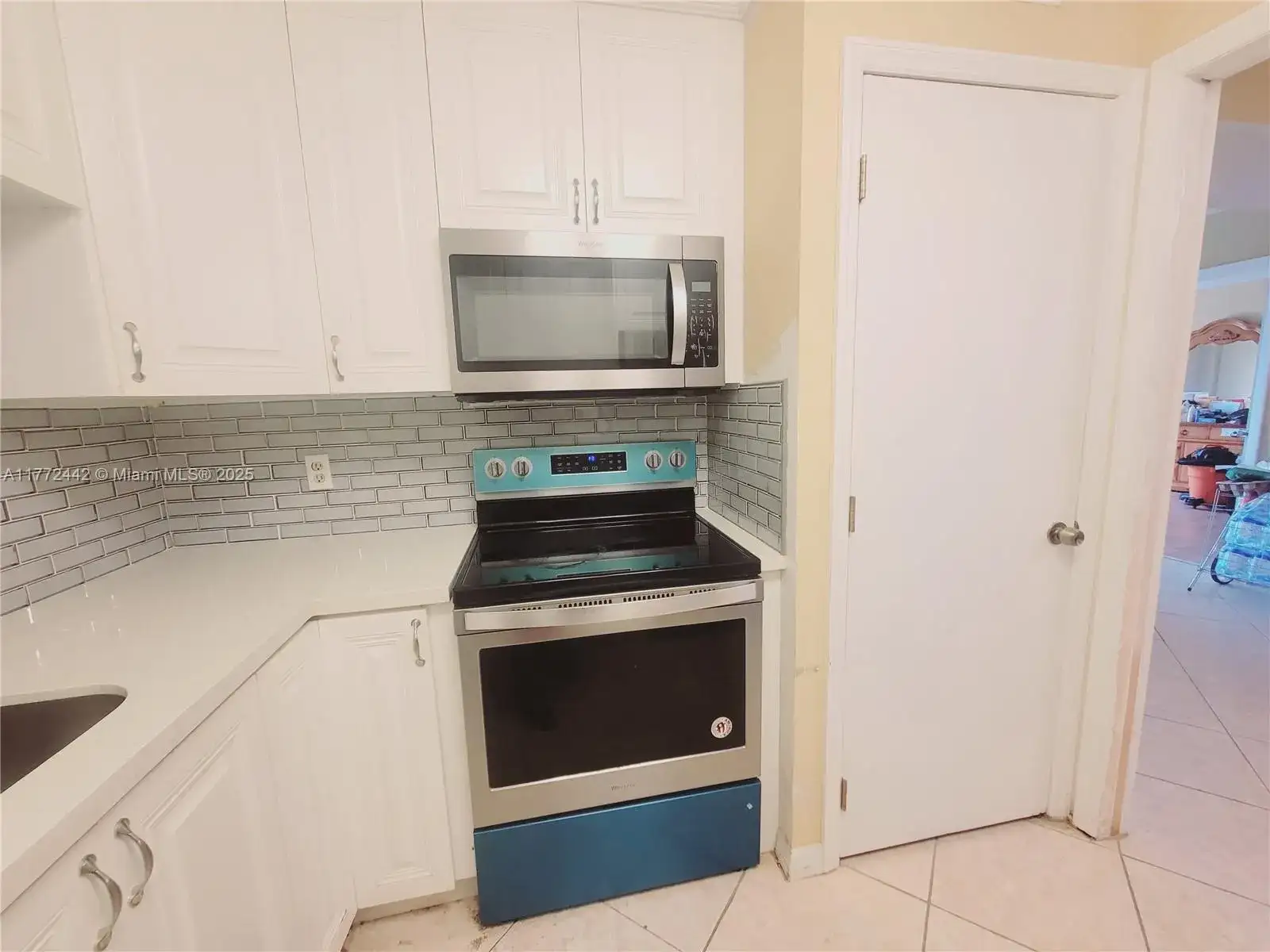 4174 Inverrary Dr # 713, Lauderhill FL 33319 photo 2