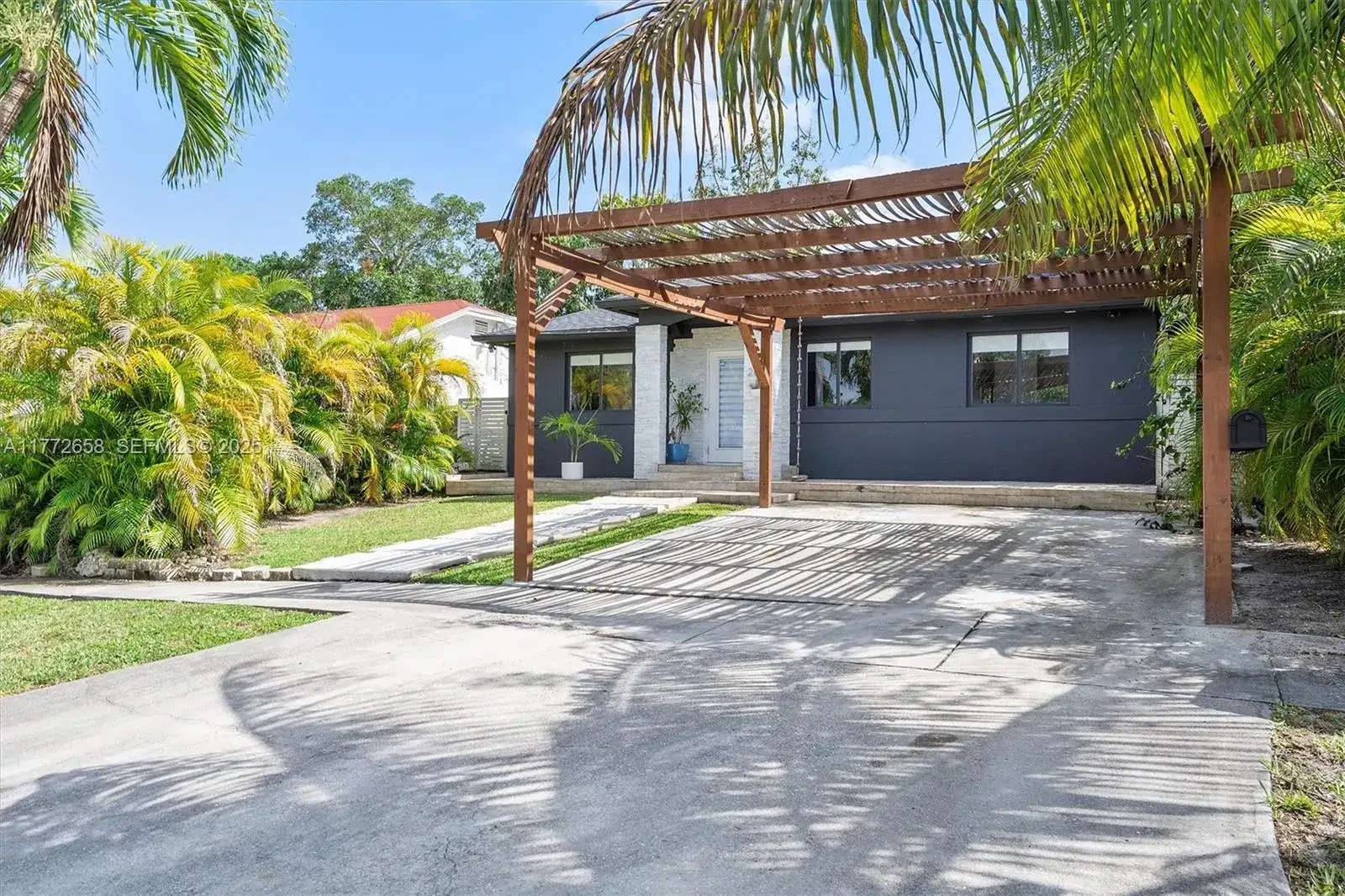 266 NE 117th St, Miami FL 33161 photo 2