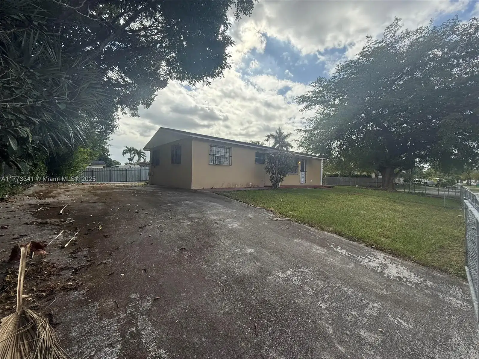 14424 SW 297th Ter, Homestead FL 33033 photo 2