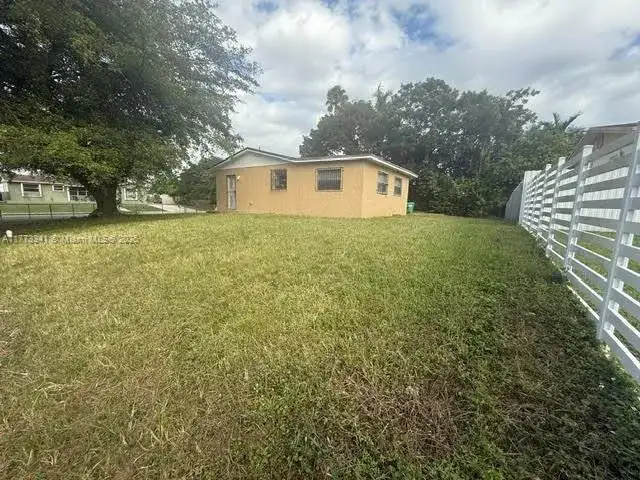 14424 SW 297th Ter, Homestead FL 33033 photo 3